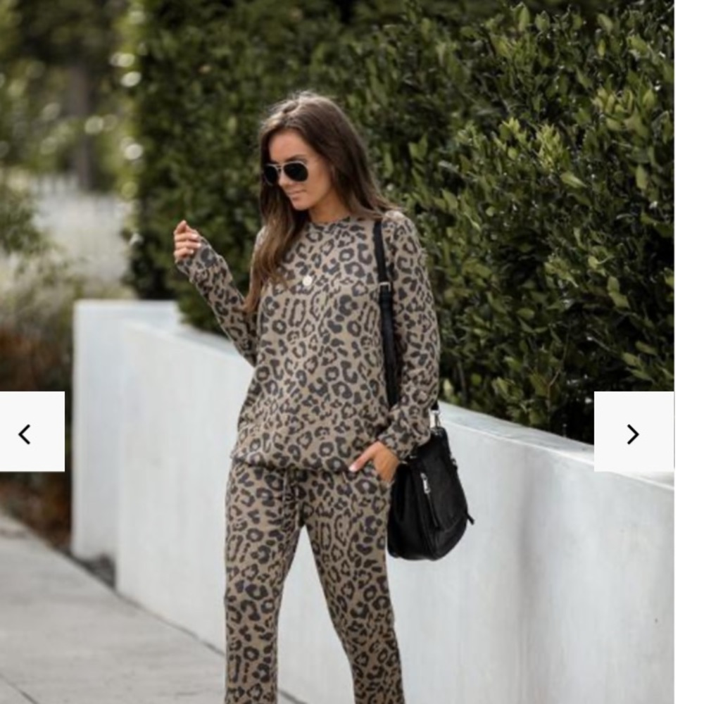 Vici Leopard Print Lounge Pullover - image 5